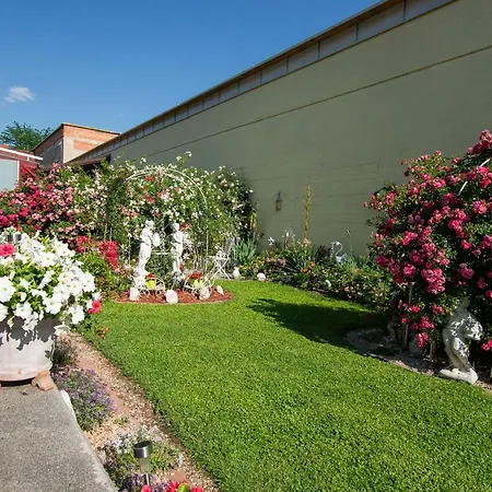 Auszeit 3 Mit Gartenterasse Und Gratisparkplatz